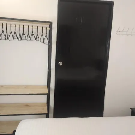 Casa Renata Pensión *